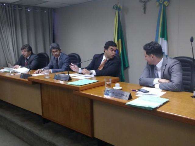 CCJ aprova LDO com aumento de R$ 28 milh&otilde;es para TJ, Defensoria e MPE