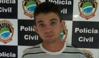 Após o crime, Carlos fugiu para o Mato Grosso. (Foto: divulgação/Polícia)