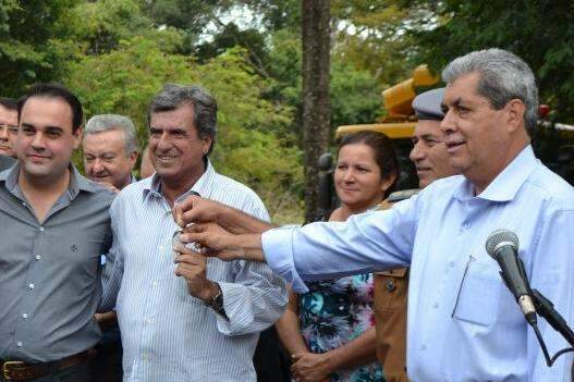 Ap&oacute;s ataques de Nelsinho, Puccinelli diz que s&oacute; sobe no palanque de Dilma