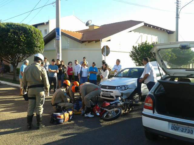  Motociclista vai parar debaixo de ve&iacute;culo em acidente no S&atilde;o Louren&ccedil;o 