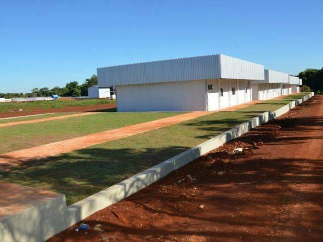Trabalhadores de frigor&iacute;fico fazem protesto contra sal&aacute;rios atrasados