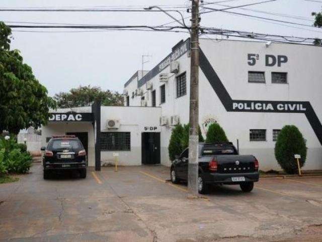 Para se tornar digital influencer, jovem envia fotos nuas e &eacute; v&iacute;tima de extors&atilde;o
