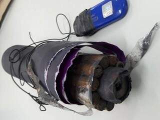 Artefato explosivo encontrado no arquivo da unidade da Justiça (Foto: PM/Divulgação Diário de Bonito)
