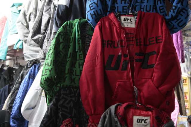 Consumidor sai &agrave; ca&ccedil;a do &ldquo;kit contra frio&rdquo; e encontra pre&ccedil;os est&aacute;veis