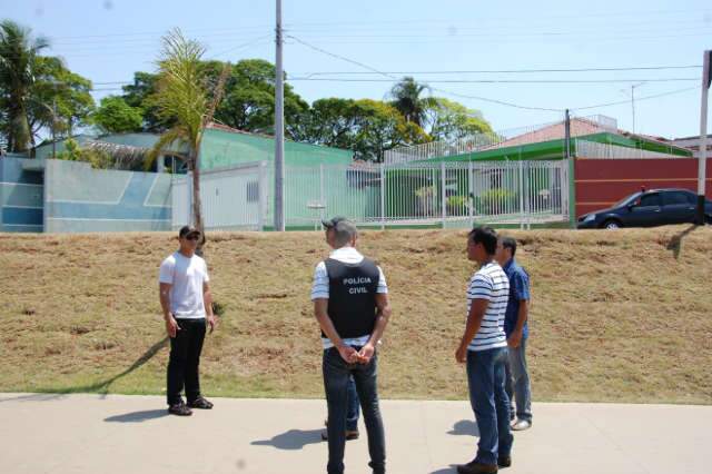  Pol&iacute;cia faz reconstitui&ccedil;&atilde;o de assassinato de jovem na Orla Morena