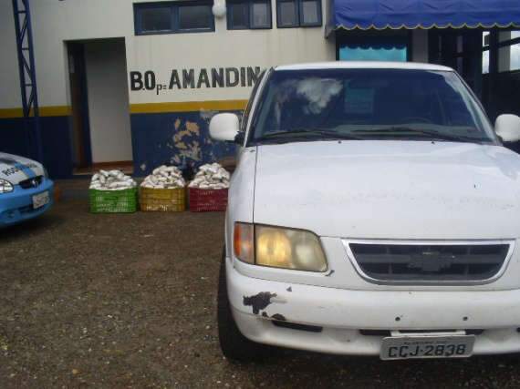  Pol&iacute;cia flagra fundo falso em S-10 com mais de 100 quilos de coca&iacute;na