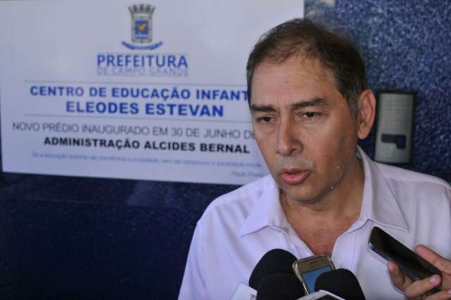 Demos dignidade &agrave;s fam&iacute;lias, diz Bernal sobre removidos de favela