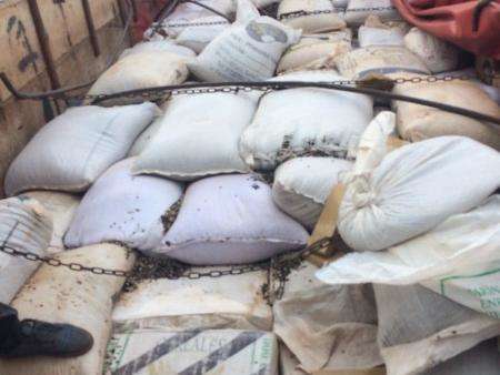 Quase 7 toneladas de maconha s&atilde;o apreendidas em carga de feij&atilde;o 