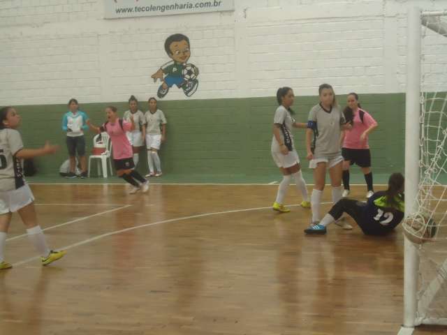 Rodada da Copa Pelezinho de futsal feminino teve tr&ecirc;s goleadas