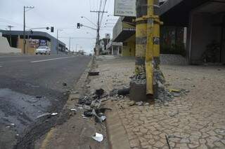 Acidente aconteceu na avenida Ceará. (Foto: Simão Nogueira)