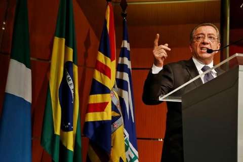 "Acabou", diz presidente da OAB-MS sobre governo de Dilma Rousseff