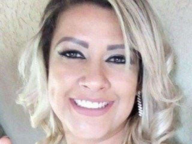 Mulher morre depois de ser arremessada para fora de ve&iacute;culo 