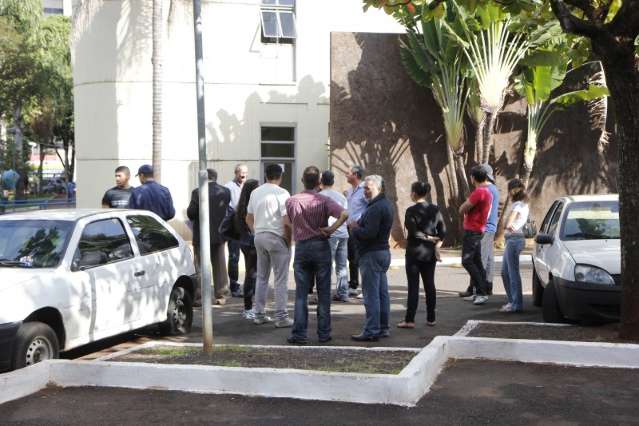 Em dia de protesto, prefeitura convoca 50 guardas e fecha estacionamento