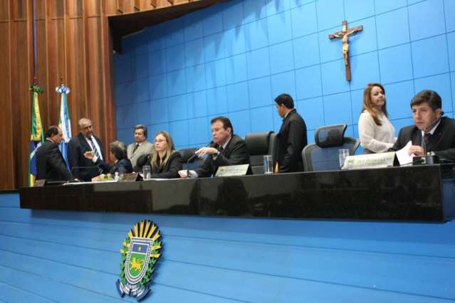 Projeto de lei pro&iacute;be corte de energia el&eacute;trica na casa de doentes cr&ocirc;nicos