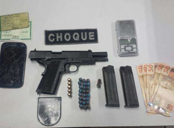Choque prende traficante com coca&iacute;na e pistola de uso restrito da pol&iacute;cia