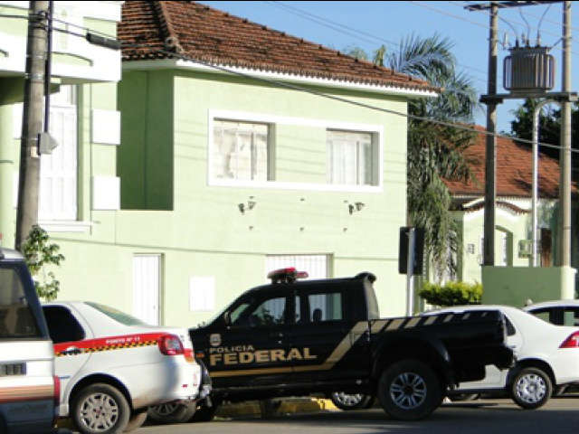  Opera&ccedil;&atilde;o contra desvio de dinheiro prende secret&aacute;rio de Corumb&aacute;