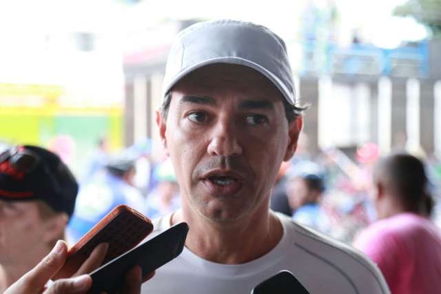 &ldquo;Fico triste com a retirada de direitos&rdquo;, diz prefeito sobre reforma trabalhista