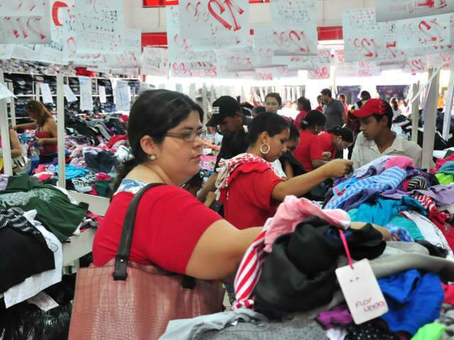  Comerciantes esperam ansiosos por shopping que deve reavivar Cal&oacute;geras 