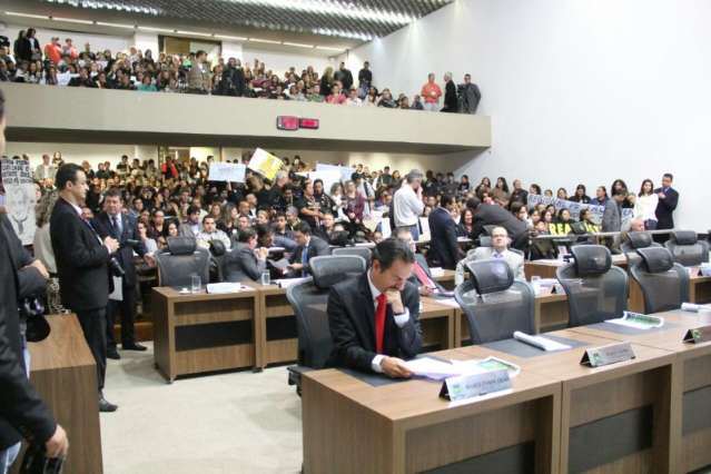 Governador acredita que greve dos professores est&aacute; perto do fim