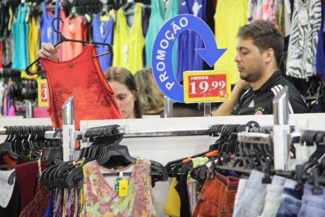 Temporada de liquida&ccedil;&otilde;es come&ccedil;a com descontos de at&eacute; 70% no Centro