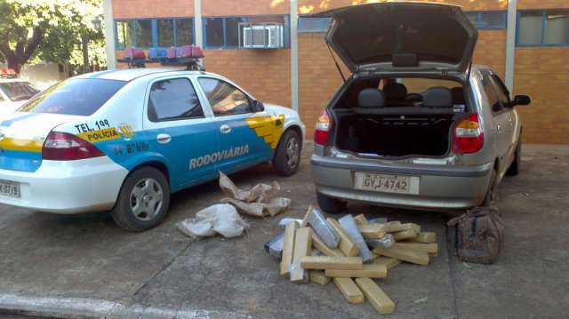 Foragido de pres&iacute;dio de S&atilde;o Paulo &eacute; preso com 105 quilos de maconha na MS-395