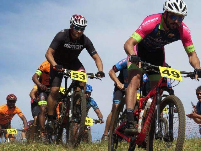 Etapa de ciclismo, jogos estudantis e futebol amador agitam fim de semana 