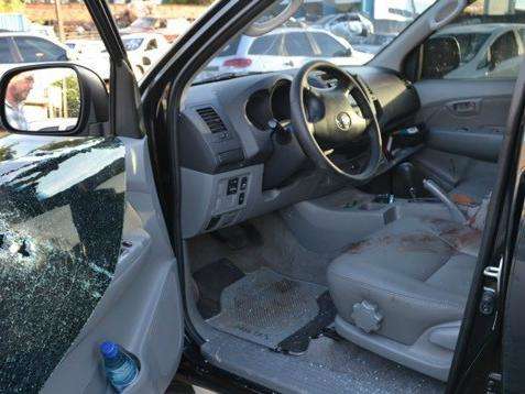 Empres&aacute;rio &eacute; executado e mulher fica ferida a tiros de pistola 9 mil&iacute;metros