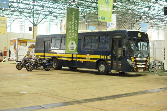 De casamento a div&oacute;rcio: Caravana da Sa&uacute;de oferece 46 servi&ccedil;os