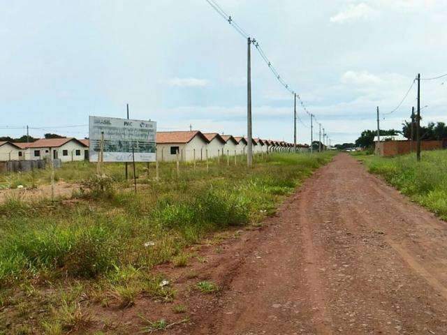Governo vai asfaltar por R$ 359 mil ruas de residencial inacabado