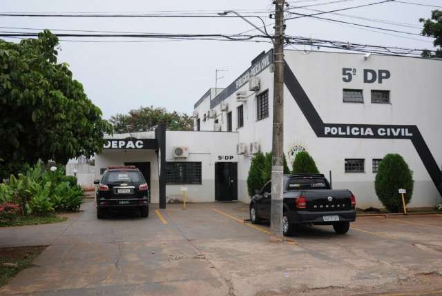 Sem habilita&ccedil;&atilde;o e com moto sem placa, motociclista &eacute; preso por embriaguez 