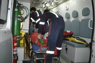 Jocicléia foi levada ao hospital em estado gravíssimo (Foto: Osvaldo Duarte/Dourados News)