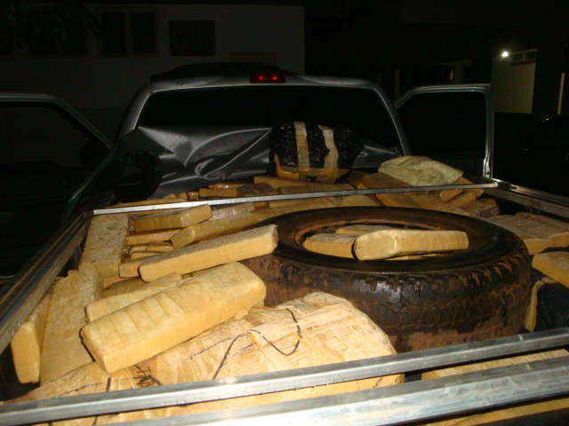  PM apreende maconha e haxixe em distrito de Jardim