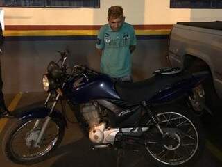 Guarda Municipal prendeu evadido do sistema penitenciário e recuperou moto que foi roubada hoje (Foto: Divulgação/GM)