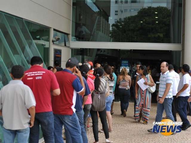 Carn&ecirc;s do IPTU come&ccedil;am a ser entregues amanh&atilde;