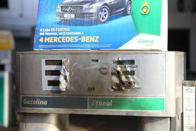 "Lan&ccedil;a-chamas" danificou bomba, mas poderia ter explodido posto 