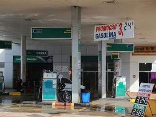 Posto da Capital vende gasolina a R$ 3,24 o litro (Foto: Alcides Neto)