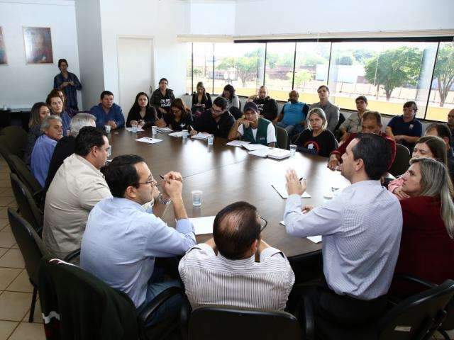 Ap&oacute;s suspender reajuste, prefeitura vai parcelar sal&aacute;rio de servidores