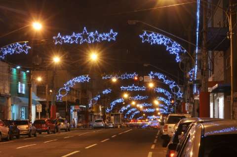 Prefeitura enfeita Capital com luzes e prevê até neve na Cidade do Natal
