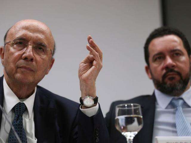 Folhas de pagamento ter&atilde;o aumento de impostos, anuncia Governo Federal