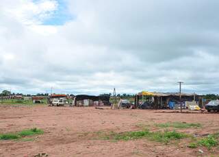 Cidade de Deus ganha novos barracos de moradores esperançosos de receber casas. (Fotos: João Garrigó)