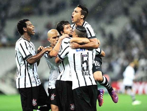 Em estreia na Libertadores, Corinthians goleia Once Caldas em jogo de loucos