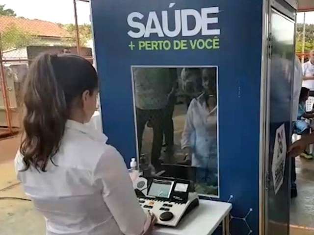 Com a presen&ccedil;a de Reinaldo, Caravana vai a escola da Capital
