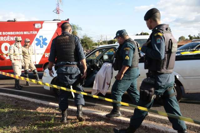 Bandidos matam PM e escapam de ca&ccedil;ada apesar de rastro de sangue