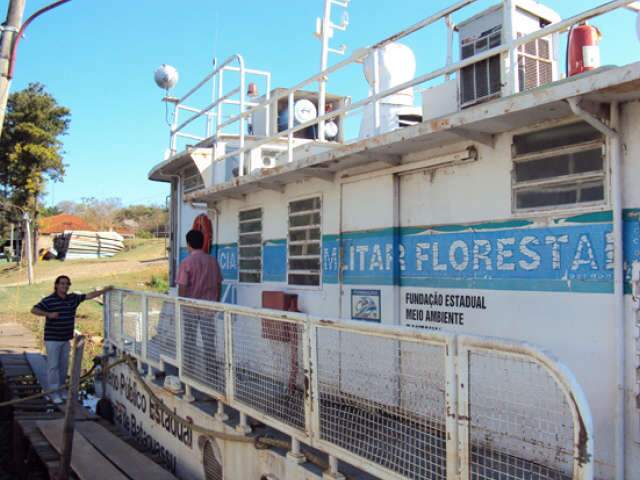  Governo leiloa embarca&ccedil;&atilde;o tipo reboque do Instituto de Meio Ambiente