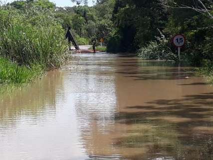 Prefeitura decreta emergência após chuva destruir estradas de Caracol
