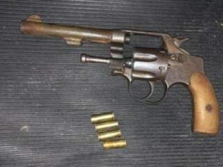 Arma usada no crime. (Foto: Divulgação)