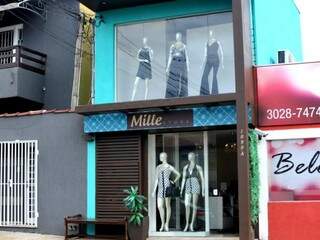 A MIlle Store fica na Rua Júlio Dittmar, número 1090 A, Monte Castelo.