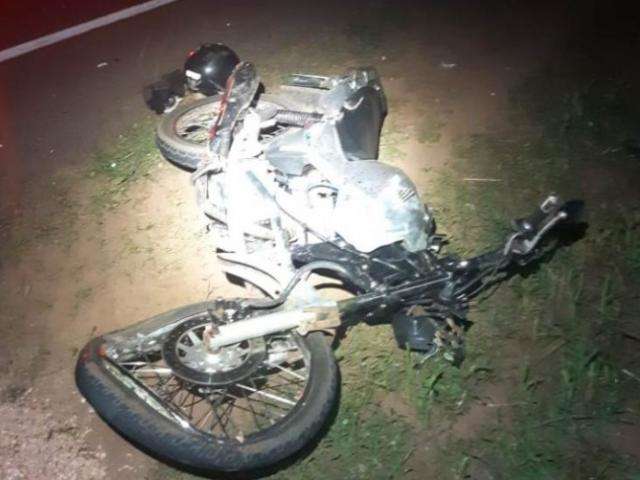 Motociclista morre ap&oacute;s colis&atilde;o com carreta na BR-163