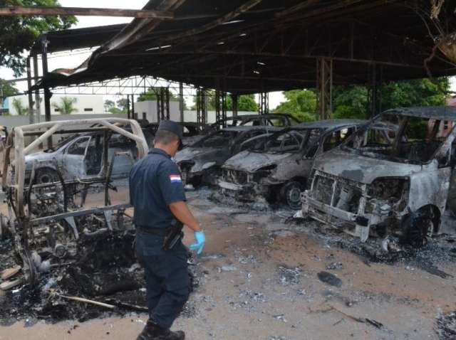 Quadrilha que explodiu casas e loja encurralou 12 policiais em delegacia