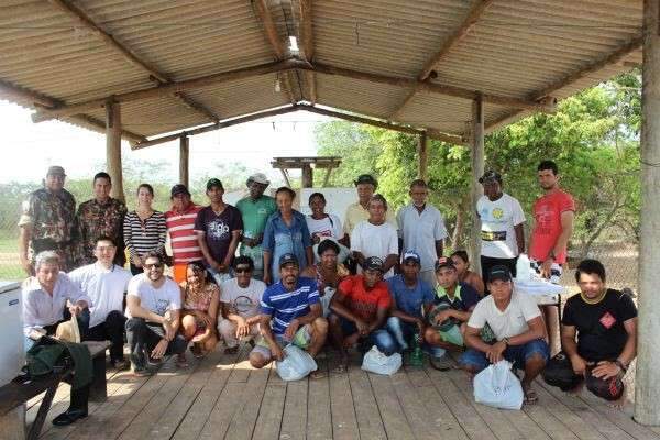 Ribeirinhos do Pantanal recebem novos equipamentos de seguran&ccedil;a